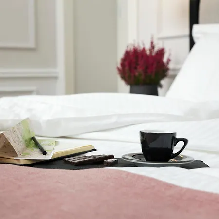 A77 Suites, Small Luxury Of The World Отель Афины