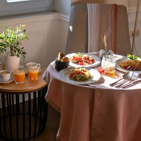 A77 Suites, Small Luxury Of The World Отель Афины