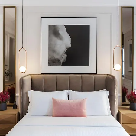 A77 Suites, Small Luxury Of The World 3* Atina